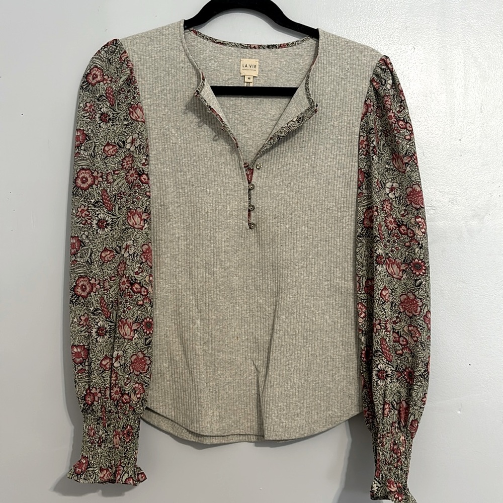 XS La Vie Ribbed Blouse